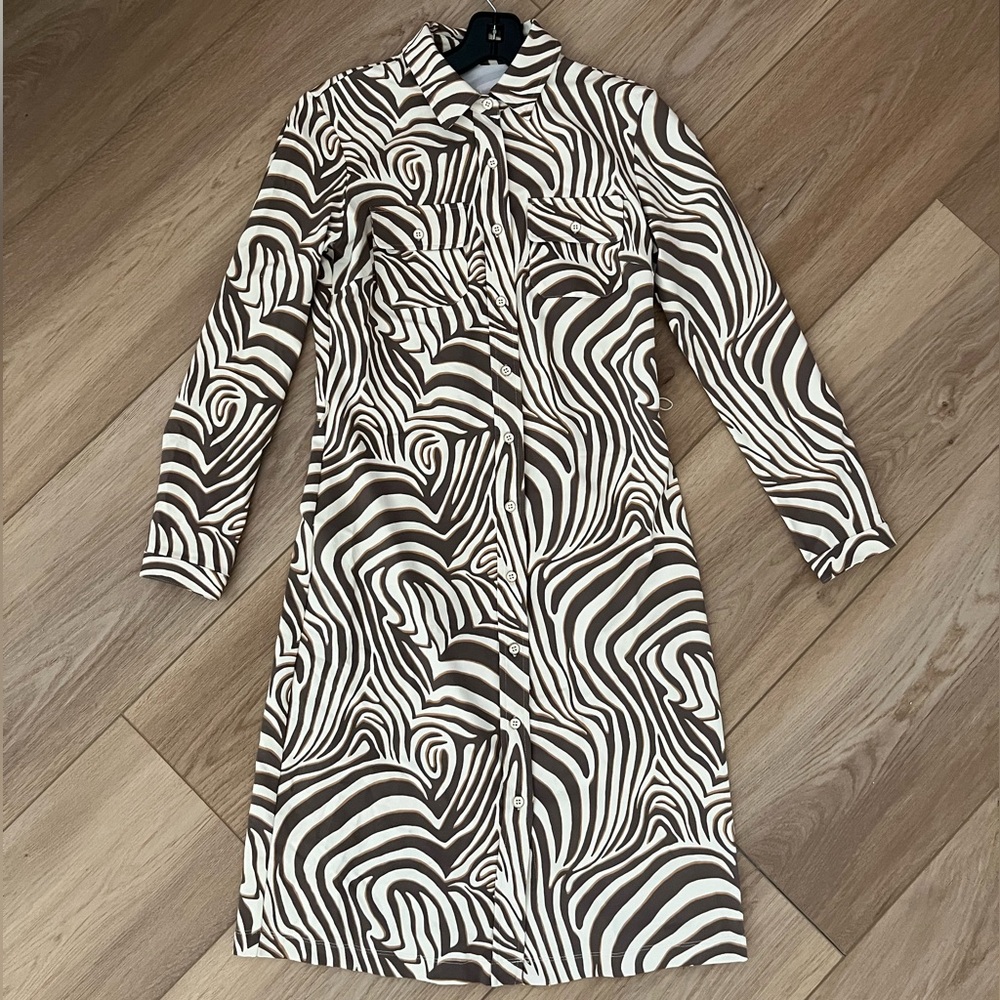 J McLaughlin brown and cream collared button up long sleeve dress